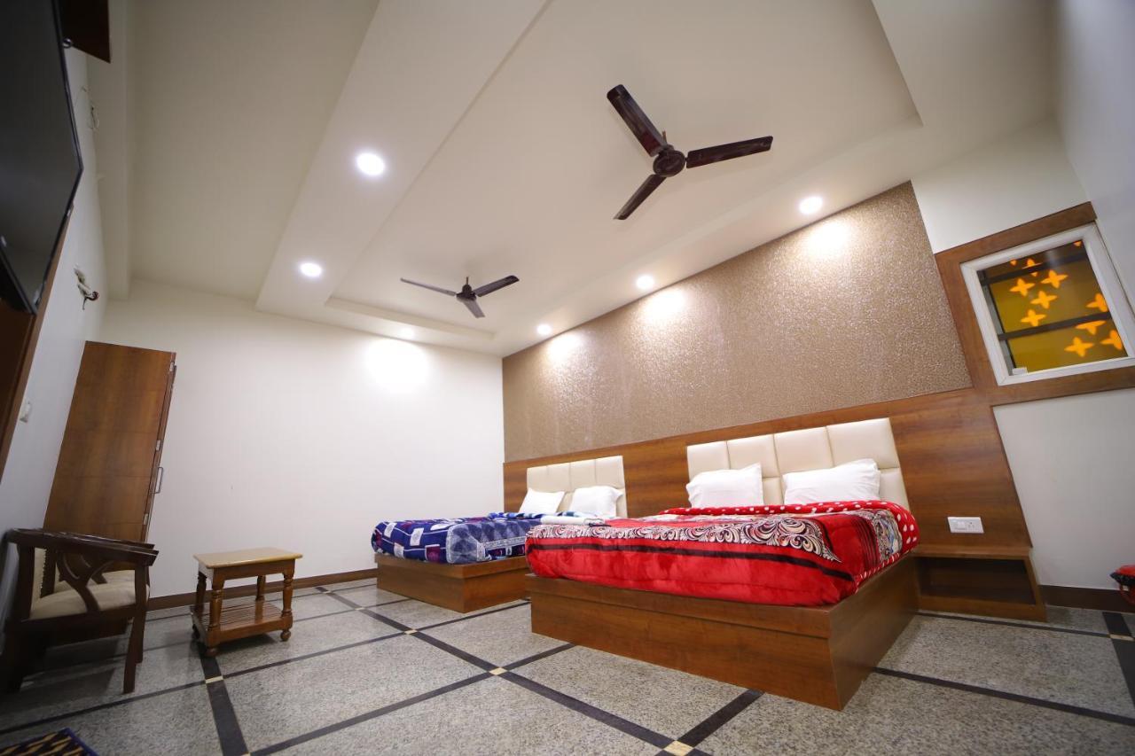 Hotel Royal Phoenix 아그라 외부 사진