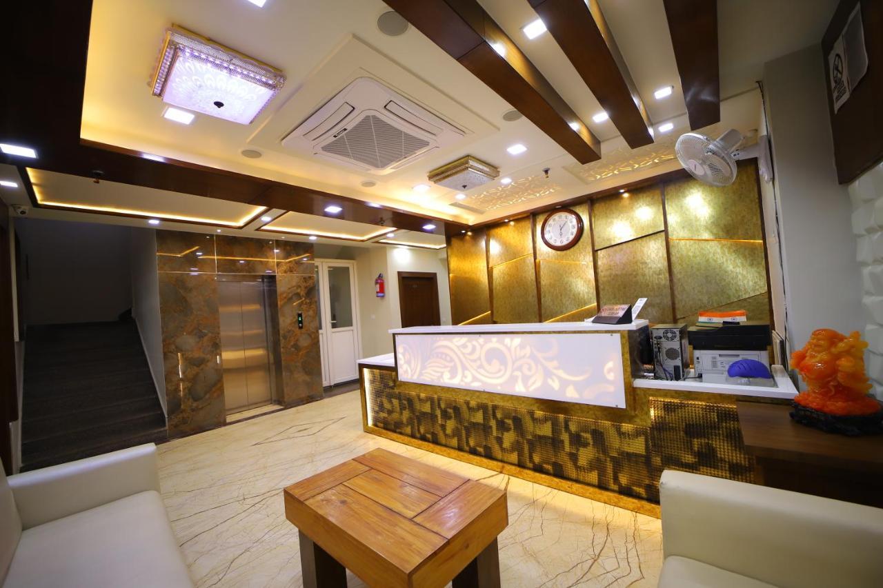 Hotel Royal Phoenix 아그라 외부 사진