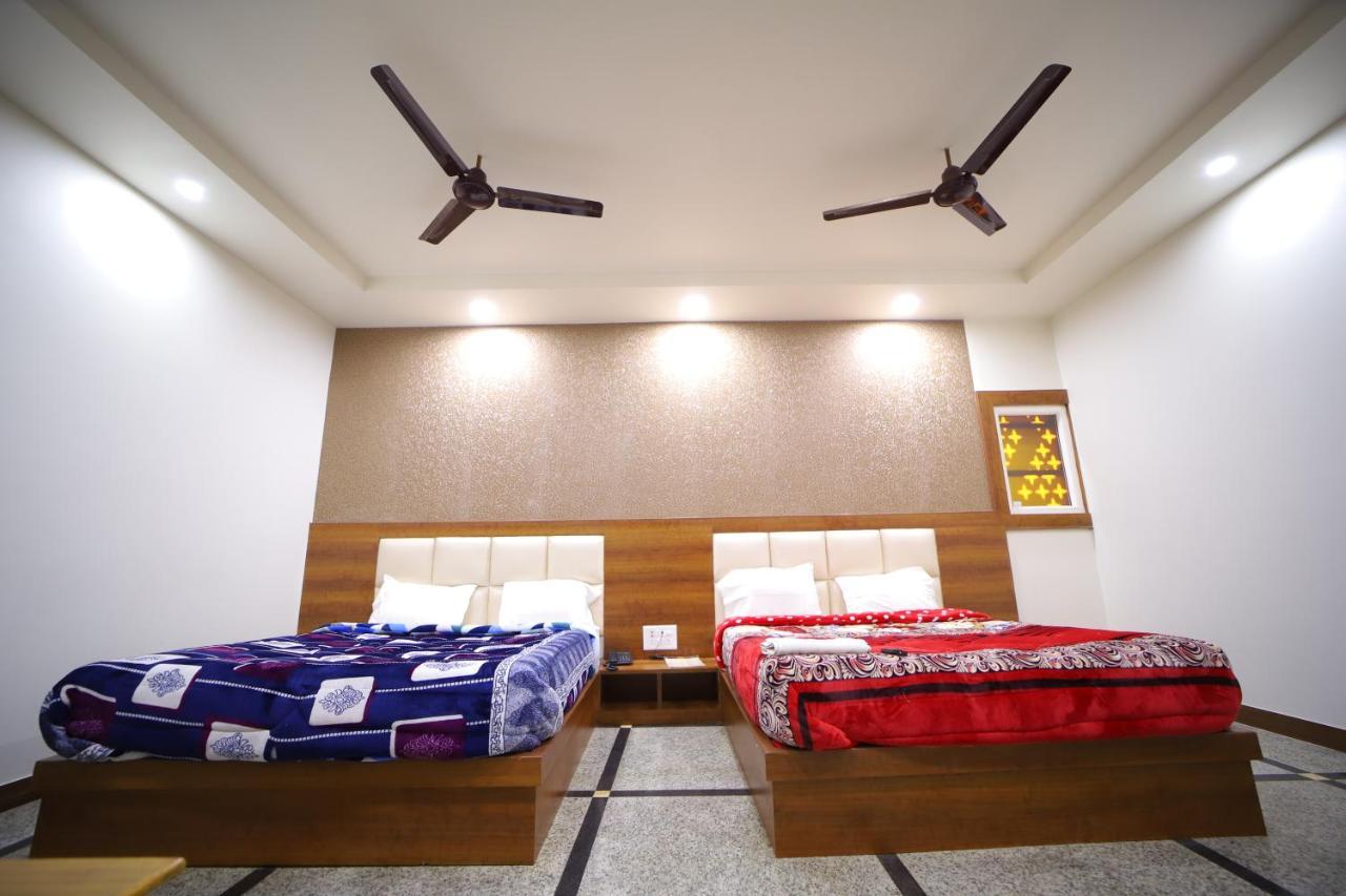 Hotel Royal Phoenix 아그라 외부 사진