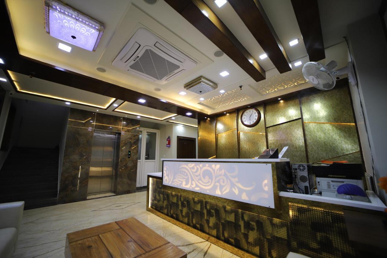 Hotel Royal Phoenix 아그라 외부 사진