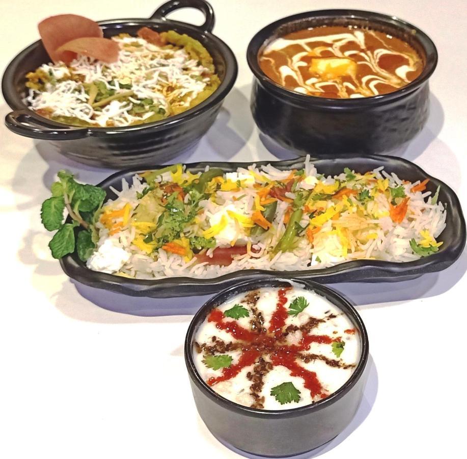 Hotel Royal Phoenix 아그라 외부 사진